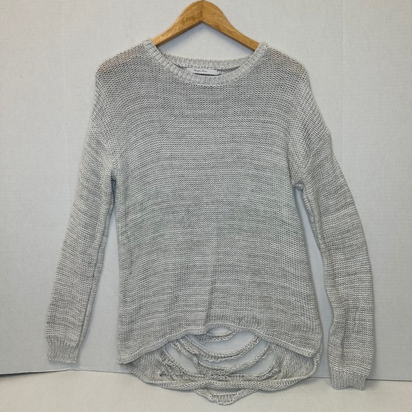 Harper Lane  Grey Distressed Knit Sweater – Size Medium - Picture 1 of 11